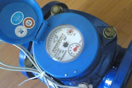 一種密封性好、不易滲水的光電直讀遠(yuǎn)傳水表